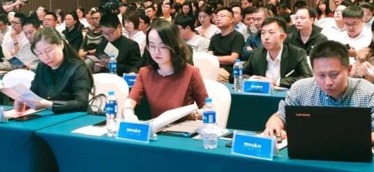 對(duì)于工業(yè)設(shè)計(jì)學(xué)生來說錯(cuò)過了前兩屆，但不能錯(cuò)過第三屆的展覽會(huì)
